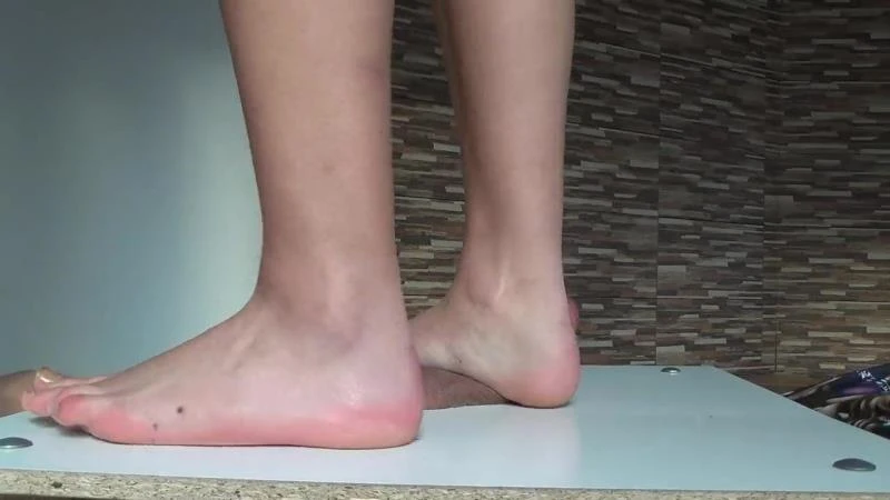 VIP Crusher 40 – Hard CBT Trampling HD  (2023 | Mp4)