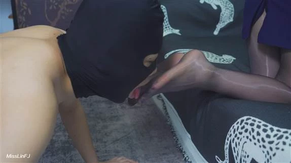 Air Hostess's Feet with MissLinFJ UltraHD/4K  (2024 | MPEG-4)