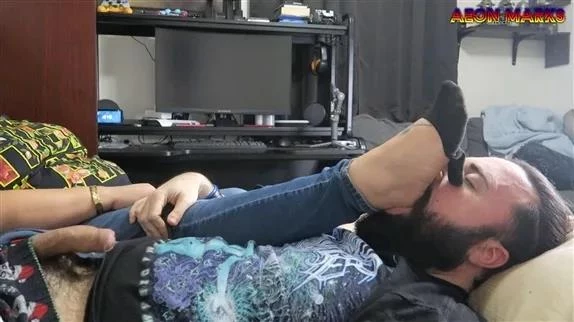 MILF Bank Teller Foot Smelling Handjob FullHD  (2025 | MPEG-4)