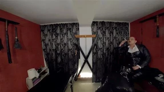 Latex session FullHD  (2025 | MPEG-4)