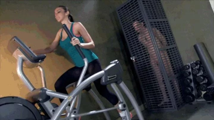 Sweaty Feet with Tiffany HD  (2025 | MPEG-4)