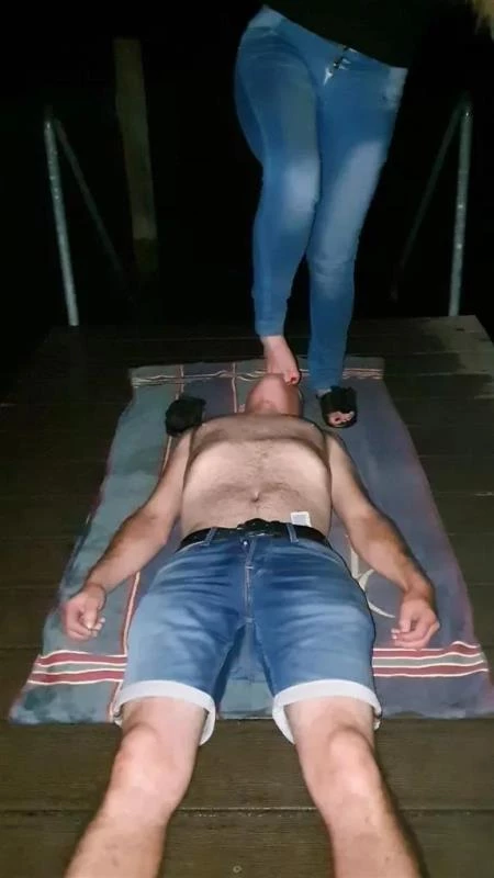 Footfetish 2 with Domina Schweiz (German) SD  (2025 | MPEG-4)