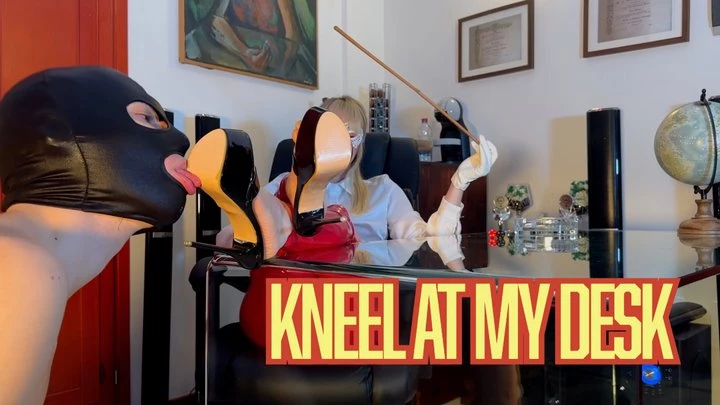 Kneel At My Desk with Gea Domina FullHD  (2025 | MPEG-4)