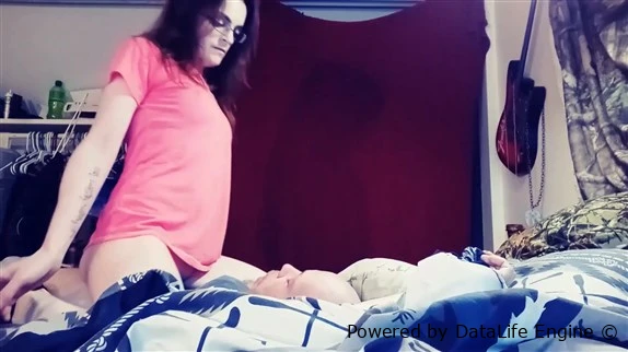 Nonstop Femdom Facesitting 4 with Thejustinsmith FullHD  (2025 | MPEG-4)